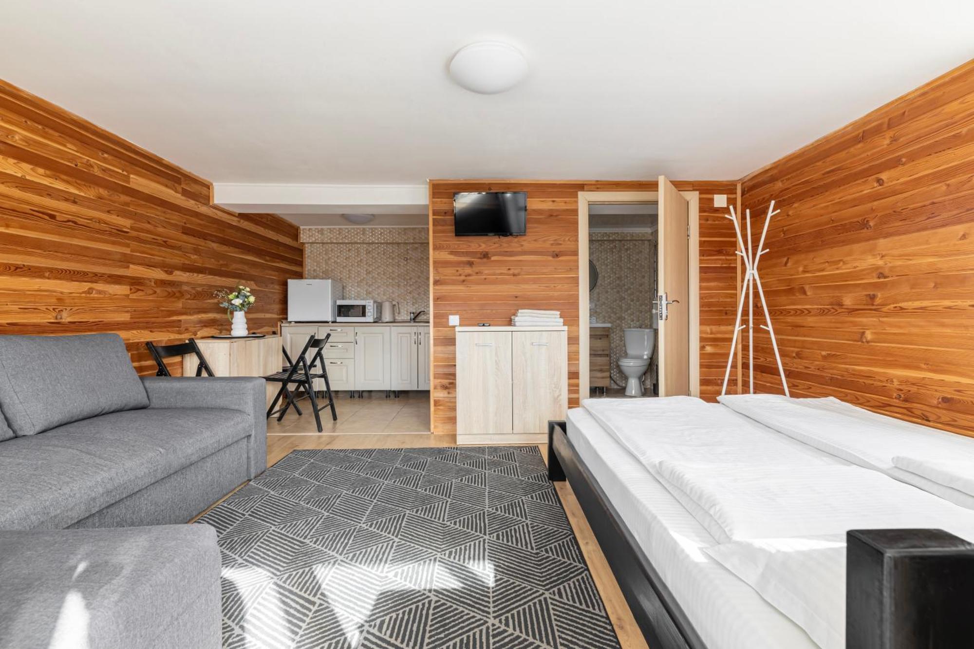 Woodvel House Palyanytsya